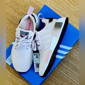 Women’s Adidas NMD R1 (pink Rose Gold) Size 6